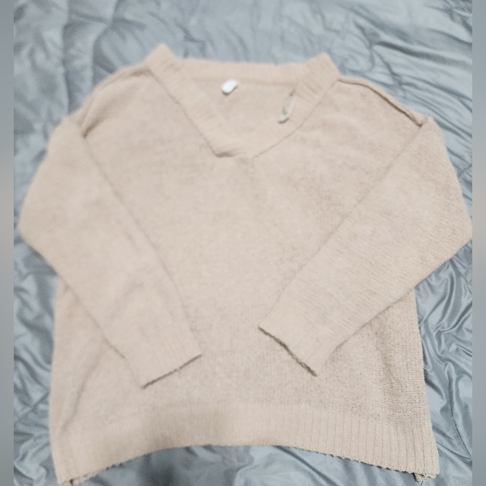Wishlist cream long sleeve sweater. EUC. Women's med/lg